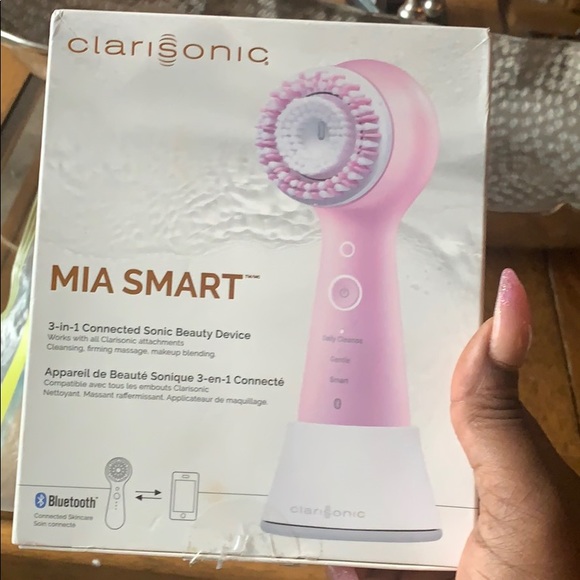 Makeup all real in its new check me out - Picture 2 of 8